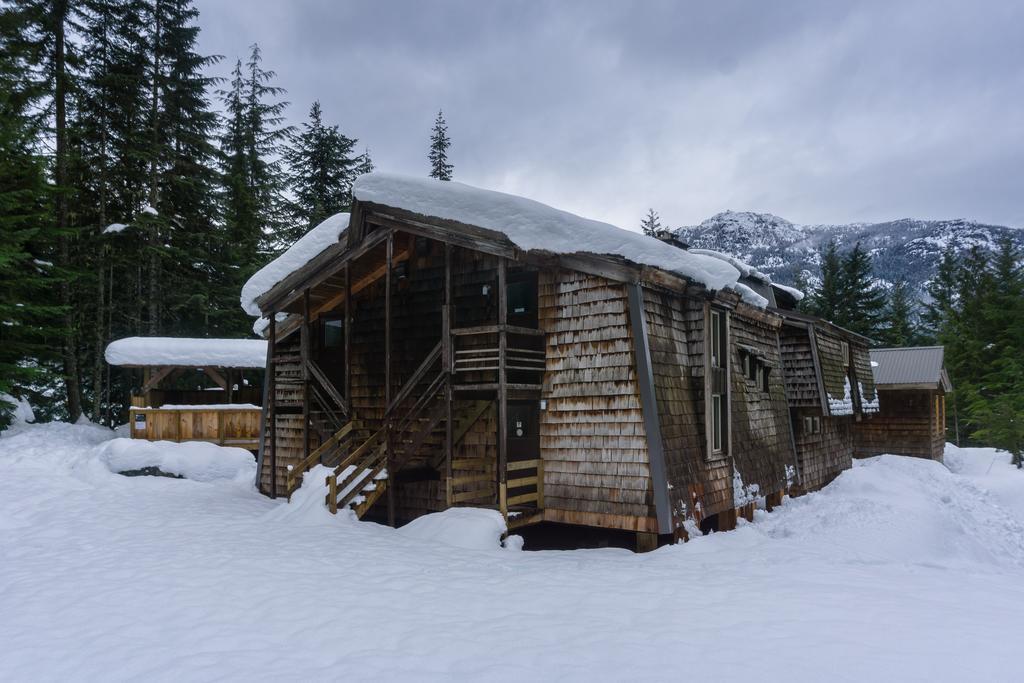 Ubc Whistler Lodge Exterior photo