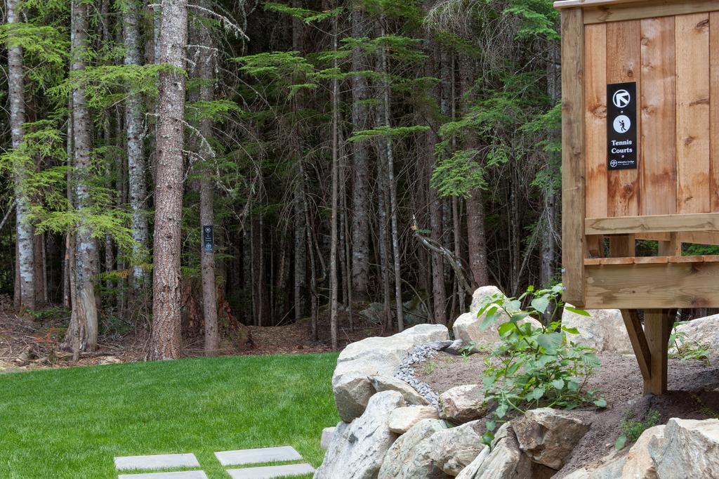 Ubc Whistler Lodge Exterior photo