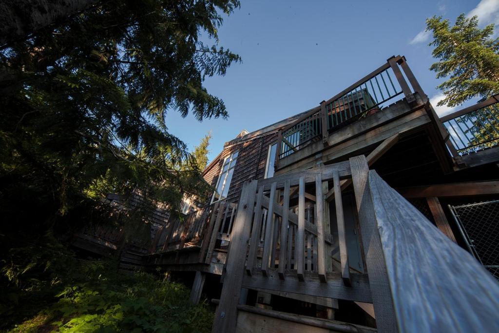 Ubc Whistler Lodge Exterior photo